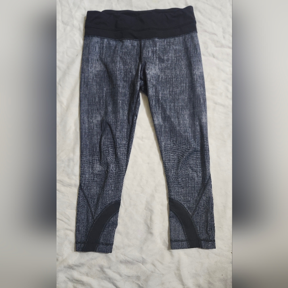lululemon athletica Black and Gray Crop Pants WOMENS 6